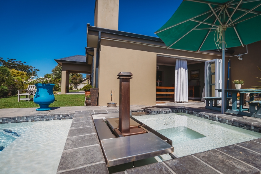 5 Bedroom Property for Sale in Heather Park Western Cape